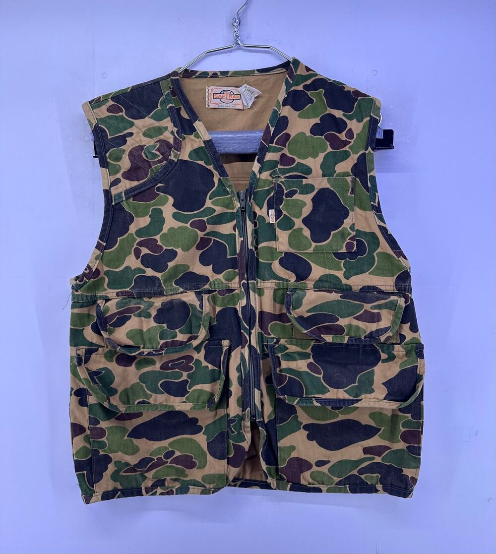 Saf T bak Camo Vintage Hunting Fishing Vest Size Large